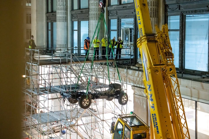 Land Rover Selfridges Edition Defender Works V8 2018: immagini ufficiali