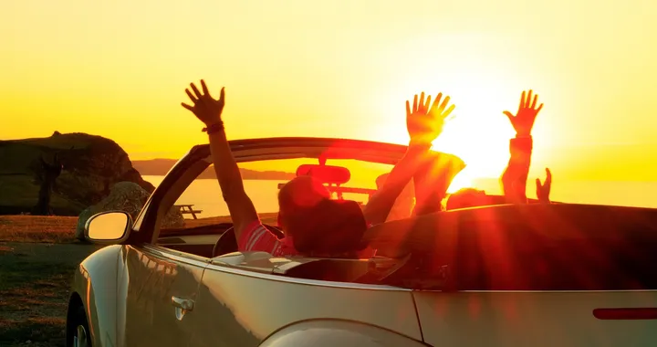 Consigli per un lungo viaggio in auto senza stress e sorprese!