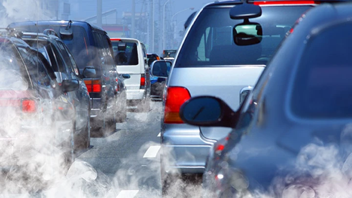 L'Italia valuta lo stop alle vendite di auto diesel e benzina dal 2035?