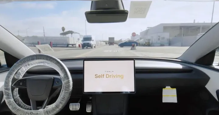 Tesla muove i primi passi concreti verso la guida autonoma