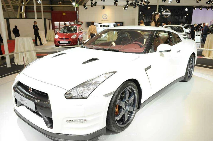 Nissan GT-R 2011 al Motor Show: esagerata!