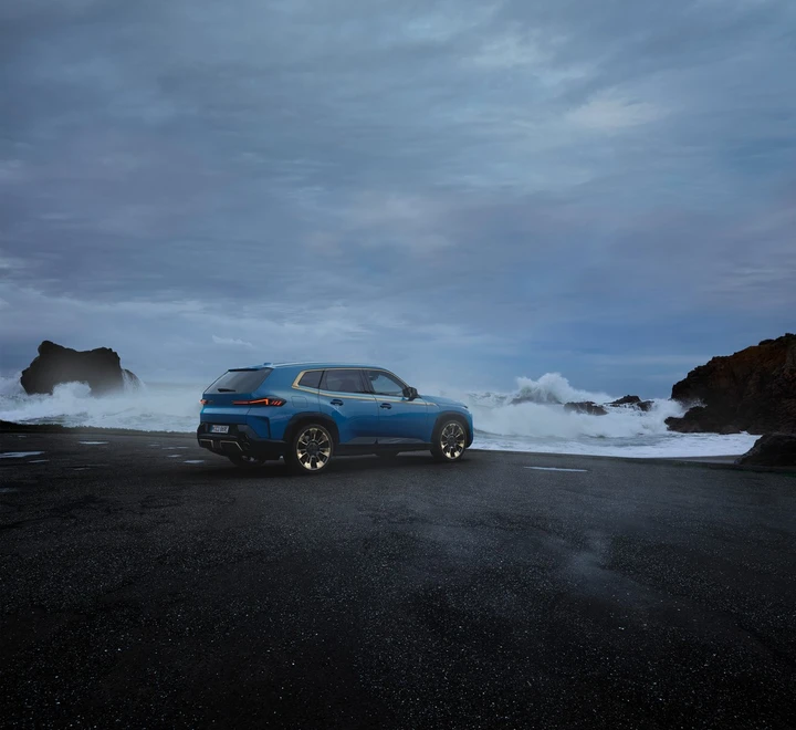 Nuova campagna comunicativa per i modelli BMW di lusso