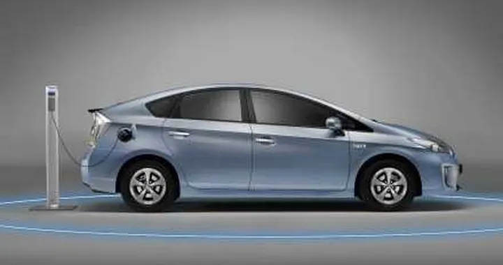 Nuova Toyota Prius Plug-in 2012