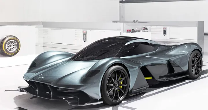 Aston Martin AM-RB 001: hypercar da 900 cavalli