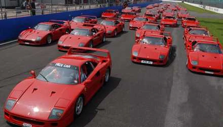 Ferrari F40: un maxi raduno per i 25 anni
