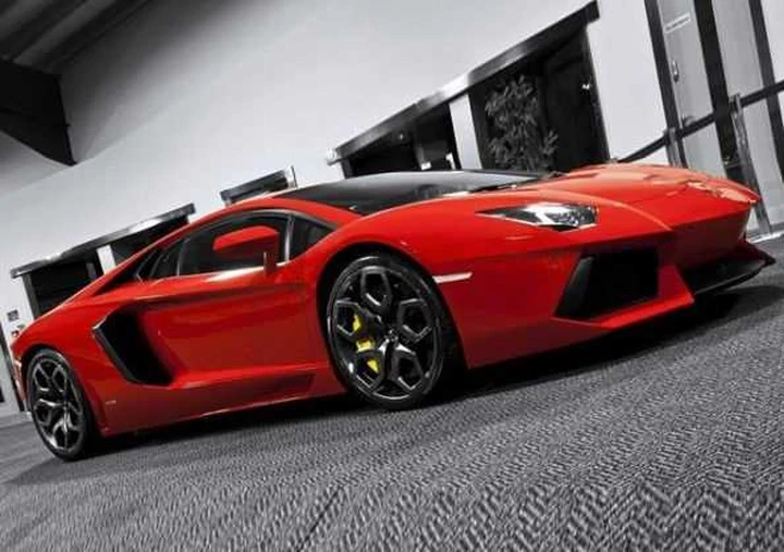 Lamborghini Aventador by Kahn Design