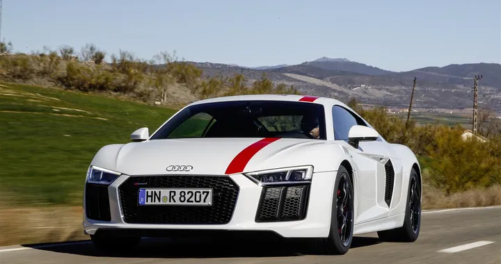 Audi R8 V10 RWS: trazione posteriore solo per 999 esemplari