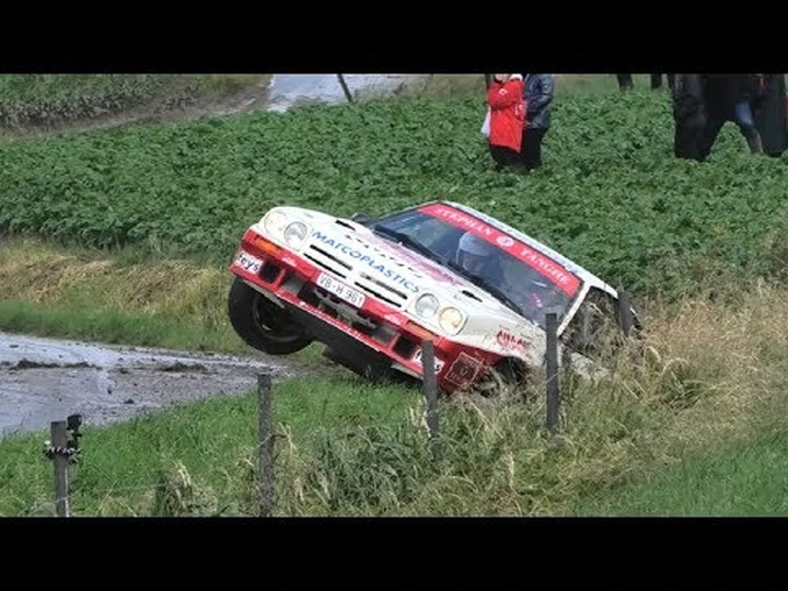 Incidente spettacolare nel rally con l'Opel Manta 400 [Video]