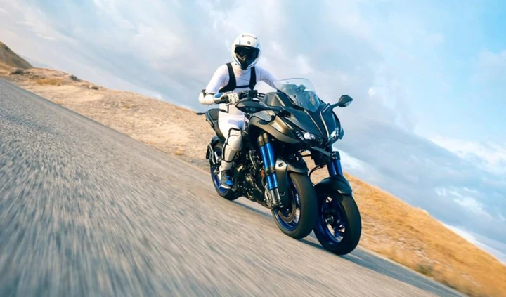 Yamaha Niken: debutta la moto a tre ruote