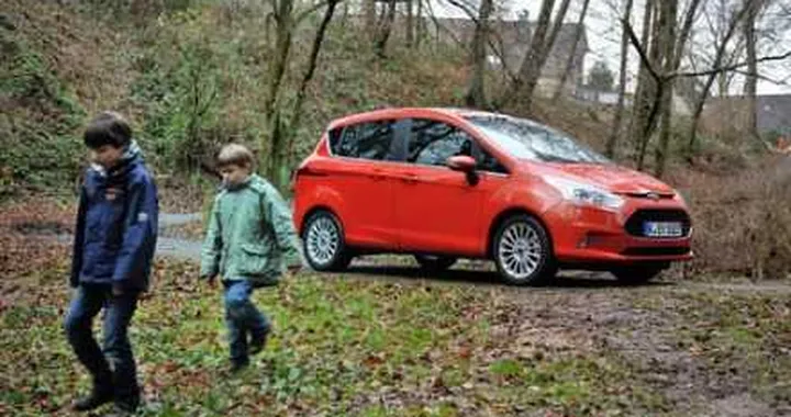 Ford B-Max: interni 