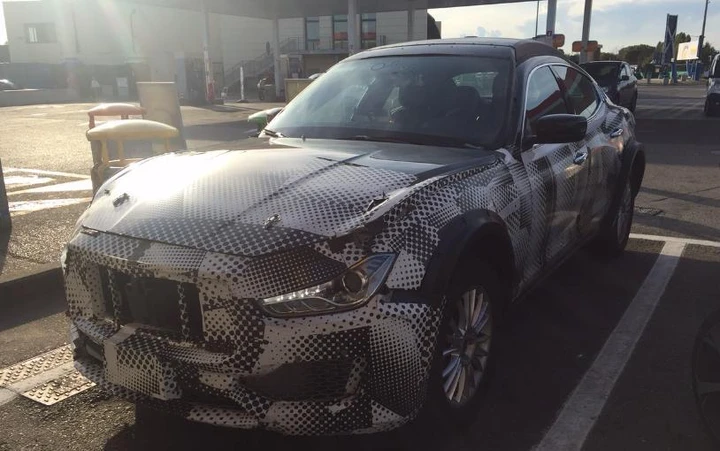 Maserati Levante diesel Q4: il suv avvistato in autostrada