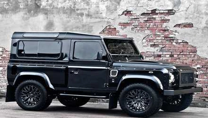 Land Rover Defender Harris Tweed Edition by Kahn Design