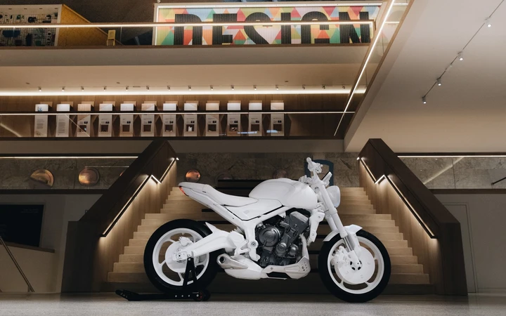 Triumph Trident Design Prototype: immagini ufficiali