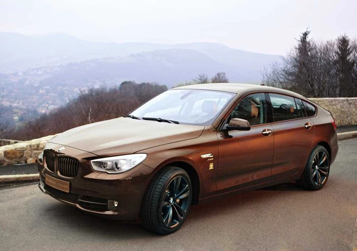 BMW Serie 5 Gran Turismo veste Trussardi
