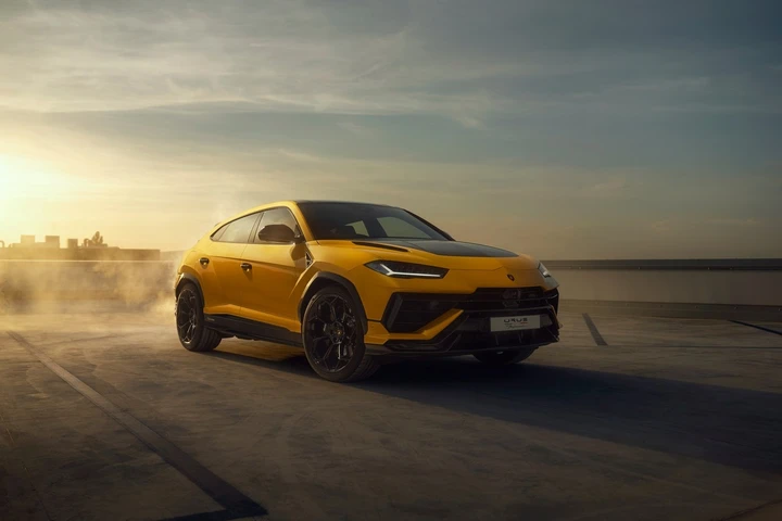Lamborghini Urus Performante: immagini ufficiali