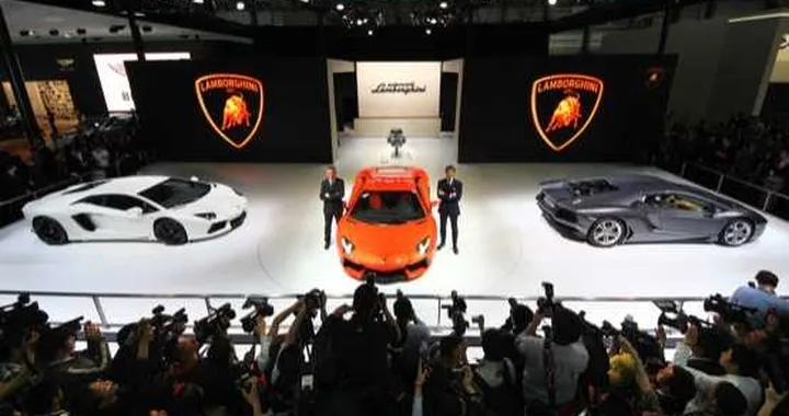 Lamborghini seduce Shanghai con la Aventador