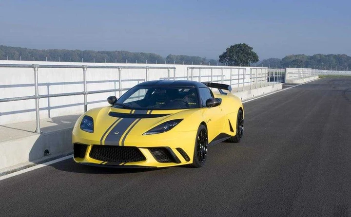 Lotus Evora GTE Formula 1 Edition