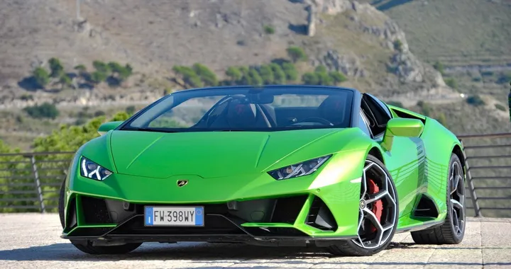 Lamborghini Huracán EVO Spyder: la prova su strada