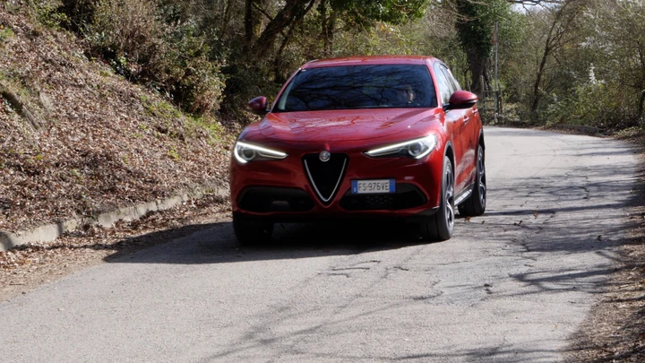 Alfa Romeo Stelvio 2.0 Turbo Q4 280 CV: la prova su strada