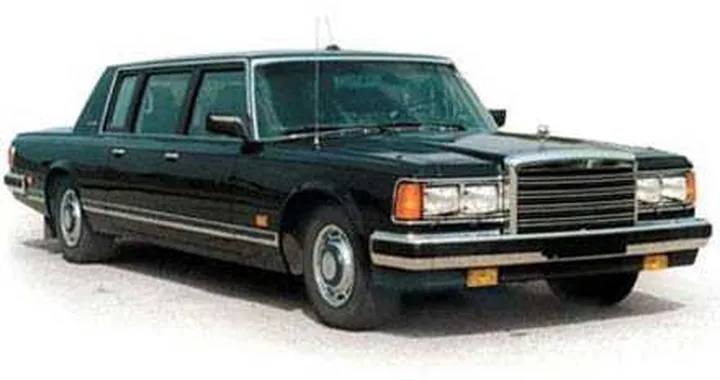 Auto blu Russia: via le Mercedes per le Zil