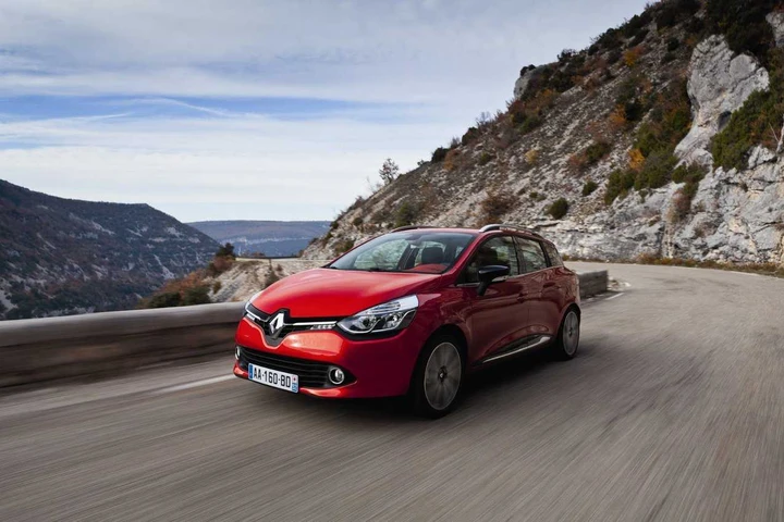 Renault Clio SporTour 2013: immagini ufficiali