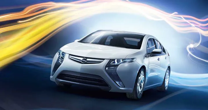 Opel: al via le prenotazioni dell'Ampera, da 42.900 euro