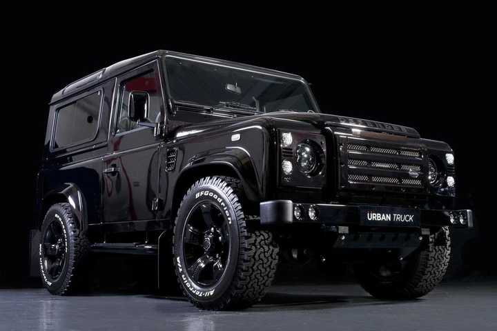 Land Rover Defender by Urban Truck