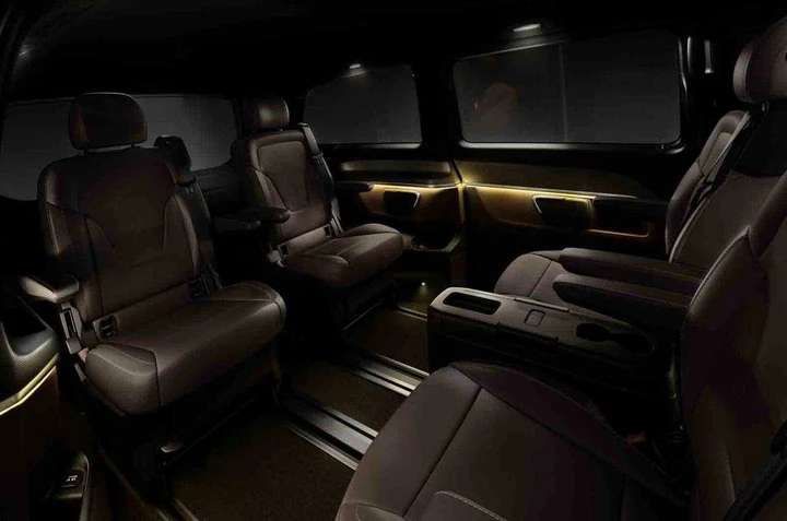 Mercedes Classe V 2014: le immagini degli interni