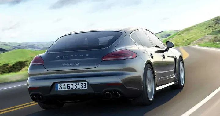 Nuova Porsche Panamera 2014, anche ibrida plug-in
