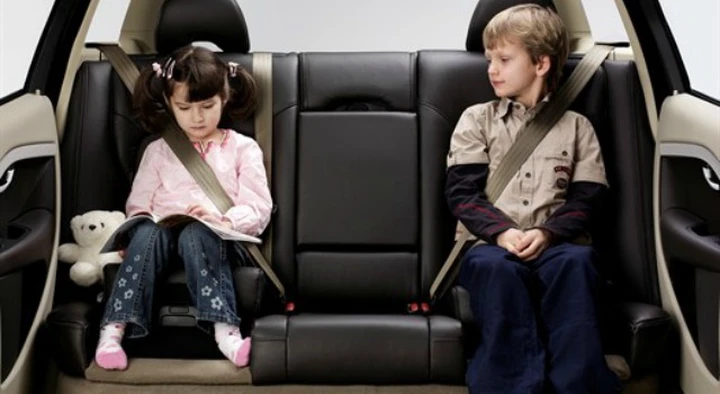 Il codice: Colpa sul conducente per passeggeri senza cintura