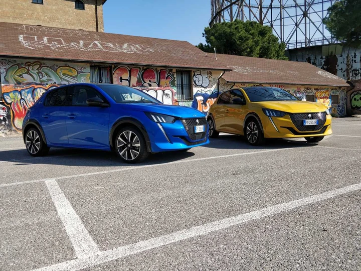 Peugeot 208 1.2 PureTech e 1.5 BlueHDi: la prova su strada