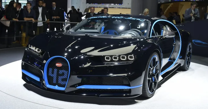 Bugatti Chiron: a Francoforte celebra il record sullo 