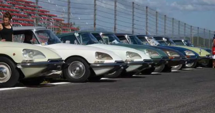 Citroen festeggia 90 anni a Milano con l'anteprima della nuova C3