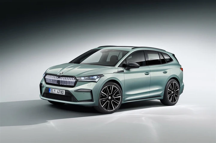 Skoda Enyaq iV: immagini ufficiali