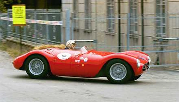 Stirling Moss onora i fratelli Maserati alla Vernasca Silver Flag 2009