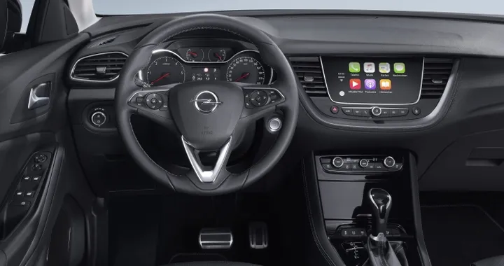 Opel: arriva l’integrazione con Google Maps e Waze