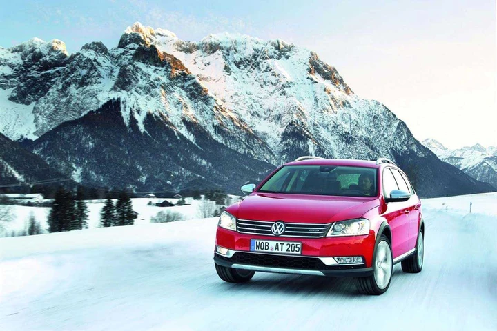 Volkswagen Passat Alltrack, nuove foto