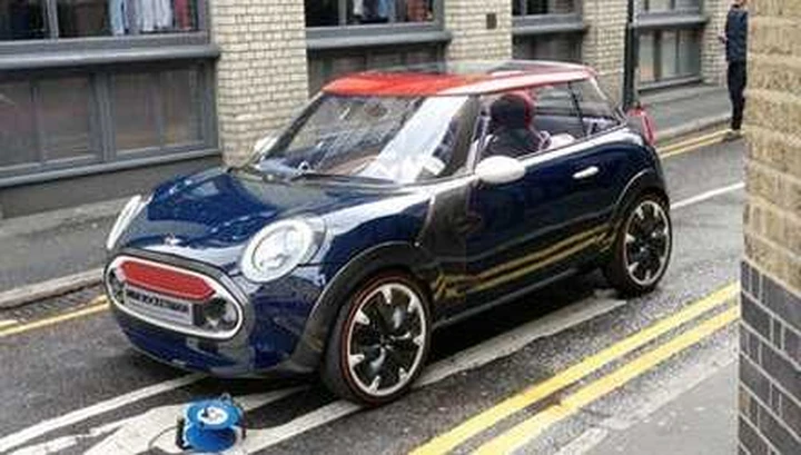 Mini Rocketman: fotografata a Londra