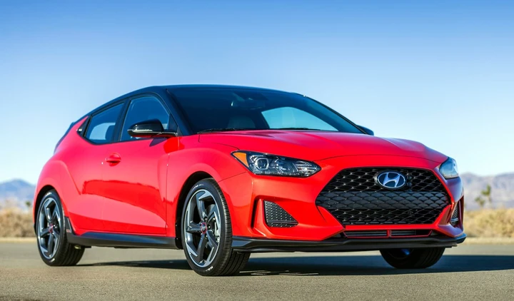Hyundai Veloster e Veloster N: le immagini ufficiali