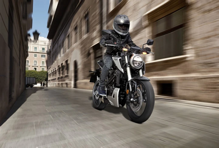 5 errori da principiante in moto da non commettere
