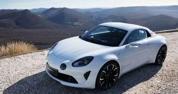 Le nuove Alpine avranno motori Mercedes-Amg?