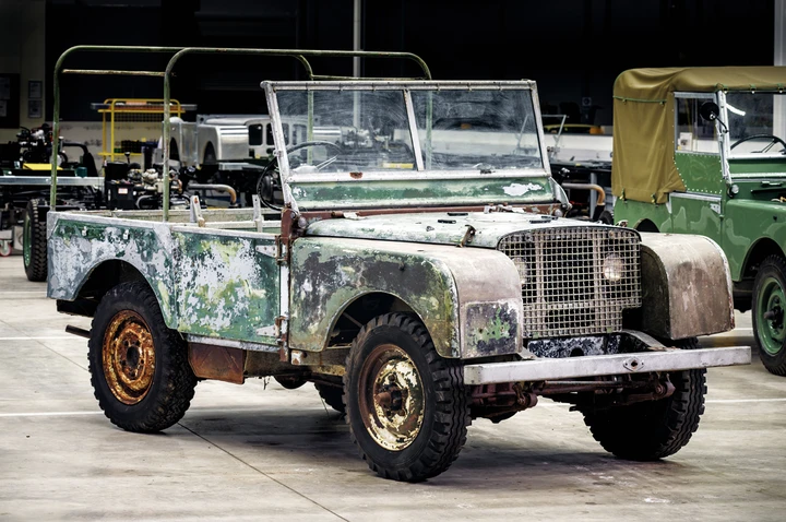 Land Rover Series I 1948 pronta per il restauro: immagini ufficiali