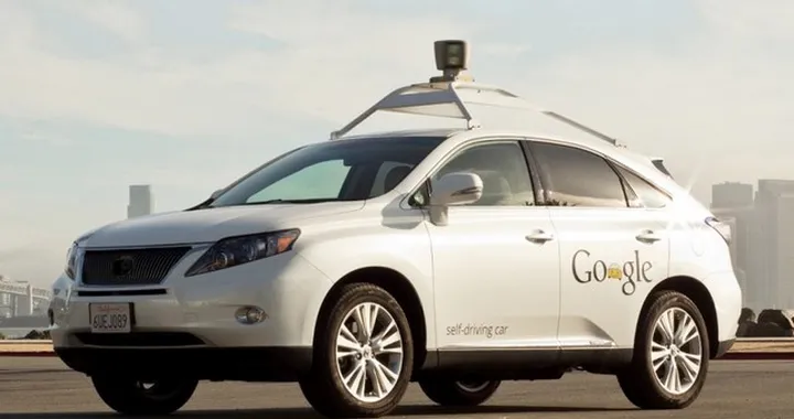 Primo incidente per la Google Car