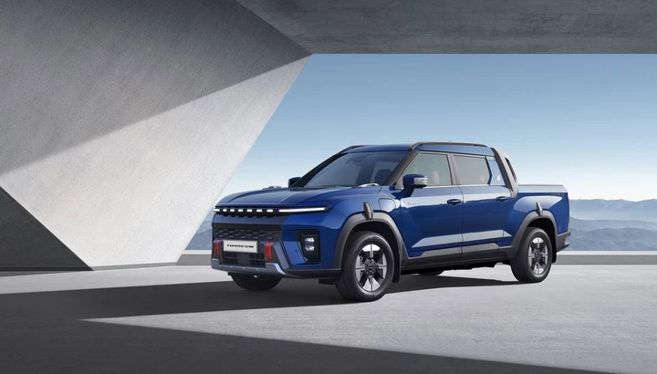 KGM Torres EVT: il primo pick up elettrico sbarca in Italia