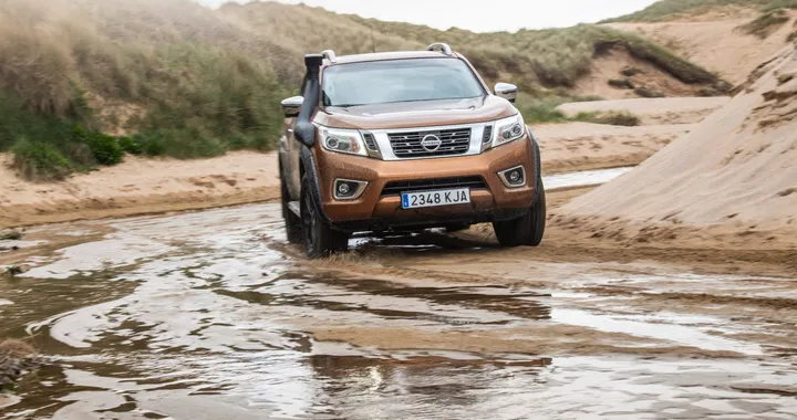 Nissan Navara OFF-ROADER AT32 per la Giornata Mondiale degli Oceani 2018