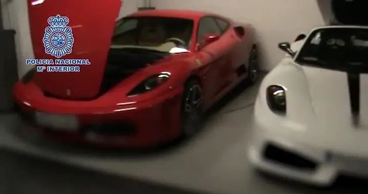 Toyota e Peugeot trasformate in Ferrari: blitz della polizia in Catalogna