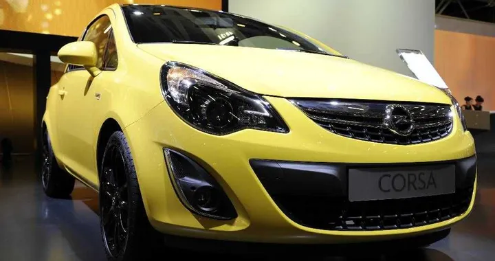 Al Motor Show la Opel Corsa si rifà il trucco