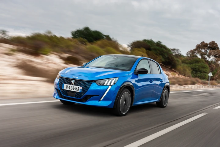 Nuova Peugeot 208 2019: primo contatto con la piccola francese