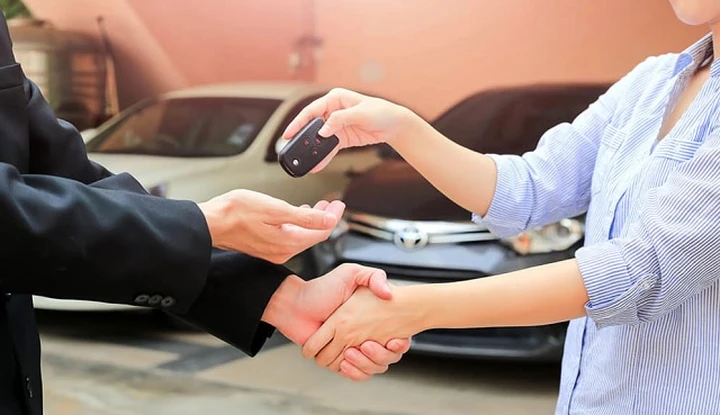 Passaggio di proprietà auto: costo, calcolo, documenti