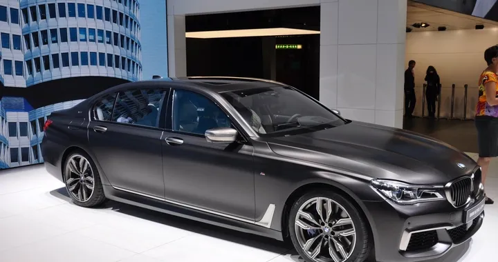 Bmw M760Li xDrive: il debutto al Salone di Ginevra